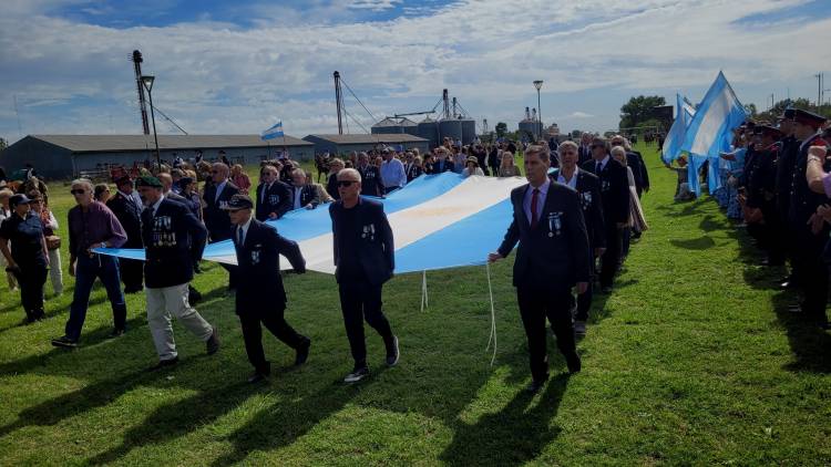 Huanguelén homenajeó al General San Martín en el 246° aniversario de su nacimiento