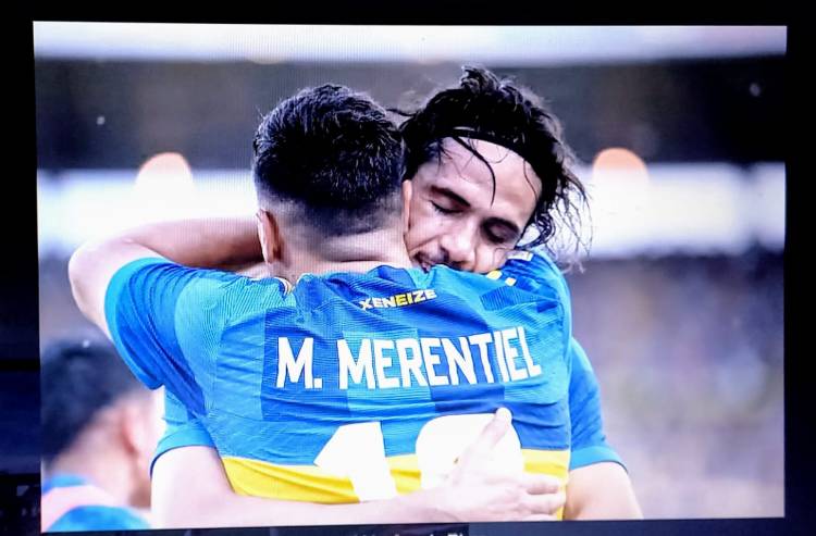 Con goles de Cavani y Merentiel, Boca le ganó a River y avanzó a semifinales