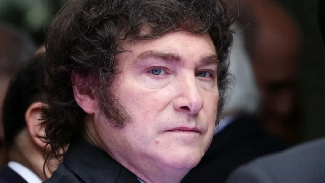 En Abril cayó un 4,4% la confianza en el gobierno de Javier Milei respecto de marzo