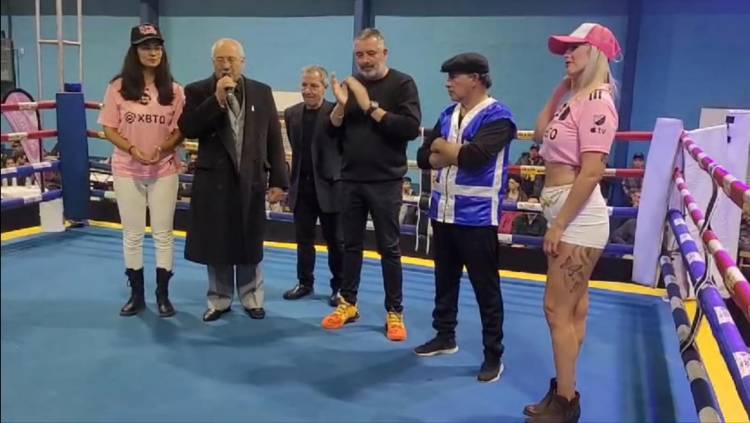 Exitoso festival de boxeo en club El Progreso de pueblo Santa María