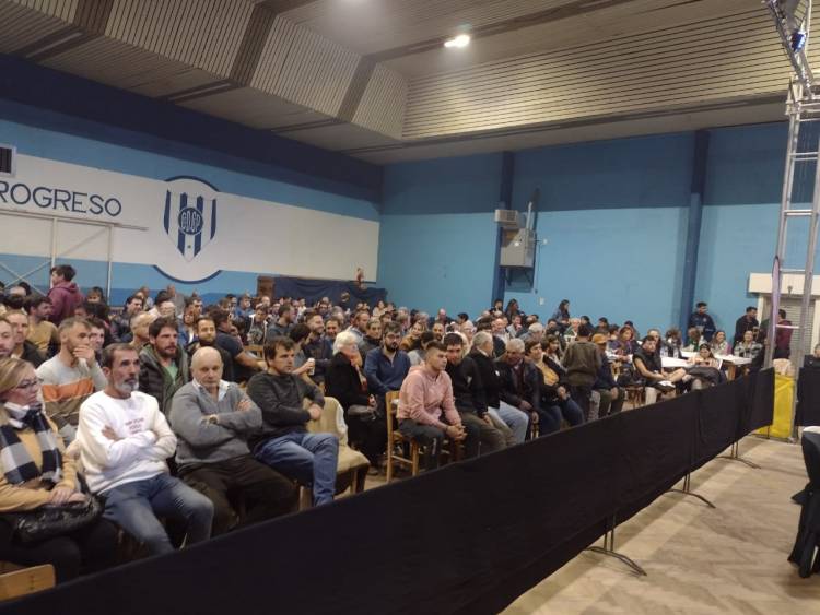 Exitoso festival de boxeo en club El Progreso de pueblo Santa María