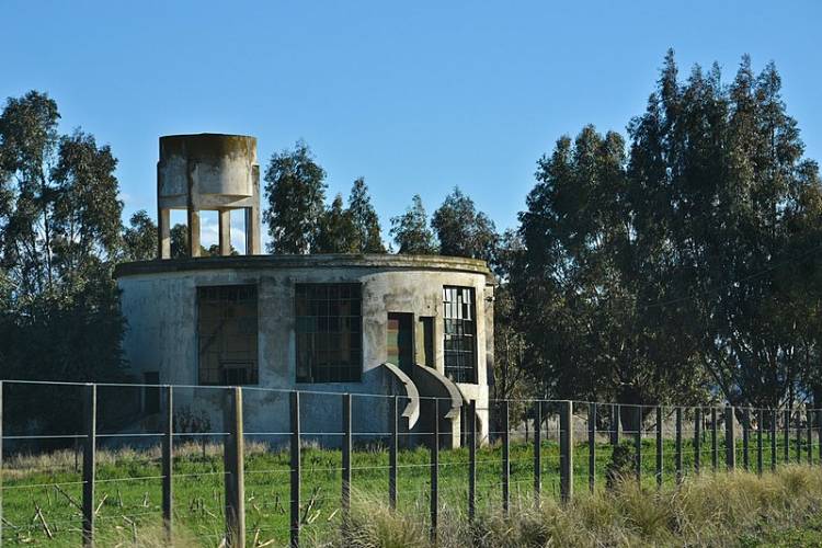 Mataderos y cementerios: seis obras enigmáticas que desentierran el pasado de la Provincia