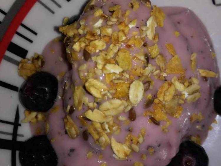 Helado casero de banana y arándanos