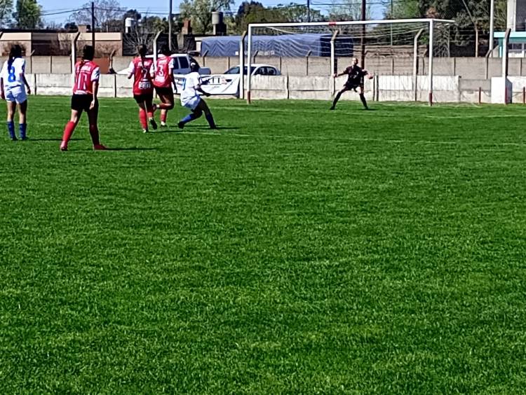 Futbol femenino, Independiente venció a el Sanma y es único puntero de la Zona B.