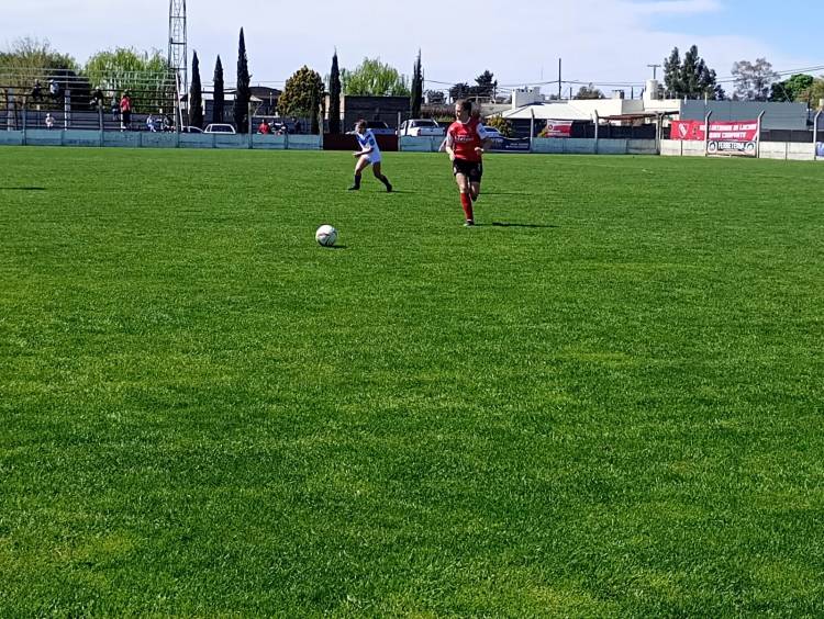 Futbol femenino, Independiente venció a el Sanma y es único puntero de la Zona B.