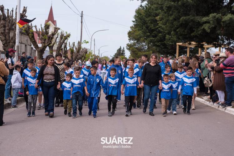 Kerb en Santa Trinidad: unión y Tradición en un desfile que reflejó la unidad de una comunidad