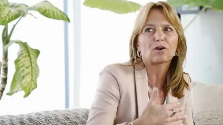 La secretaria de Energía que metió Macri le quiere perdonar una deuda de USD 230 millones a su amigo Macfarlane