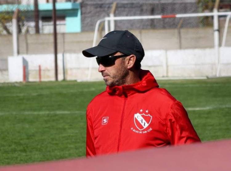 Continuidad de equipo directivo de futbol en Club Independiente de Pueblo San Jose