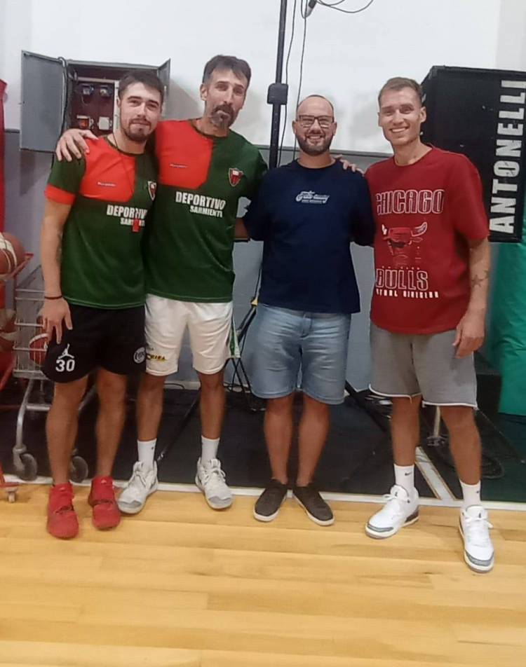 Deportivo Sarmiento reinauguró el " Amado Azurmendi" luego de las obras de refacción