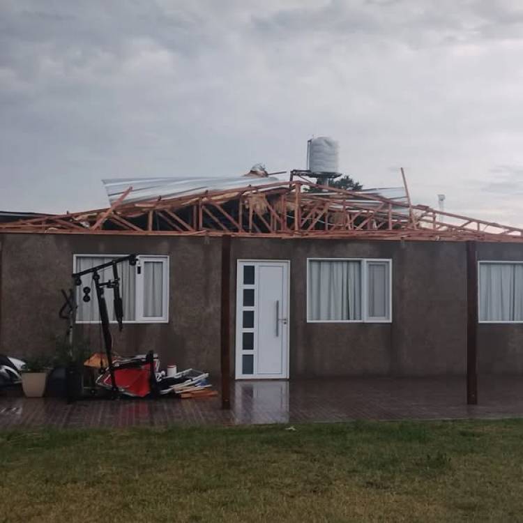 Fuerte tormenta en Huanguelén: el Municipio desplegó un operativo de emergencia