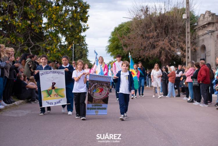 Pueblo San José celebró su identidad y tradición con el gran desfile de Kerb