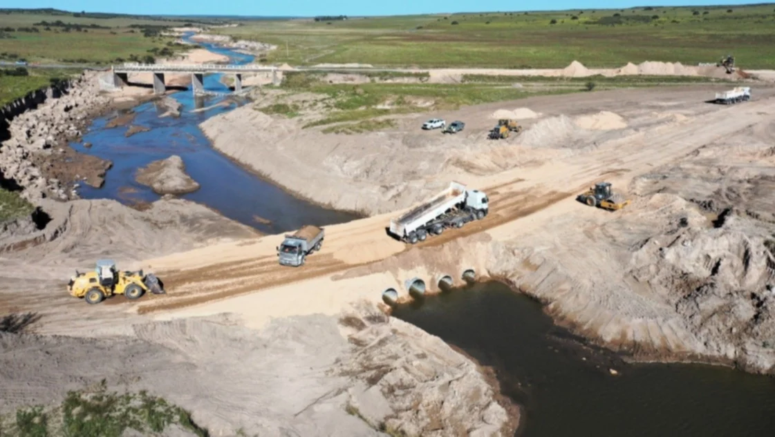 Cómo avanzan los trabajos de reparación en la Ruta Nacional 35 cerca de Bahía Blanca