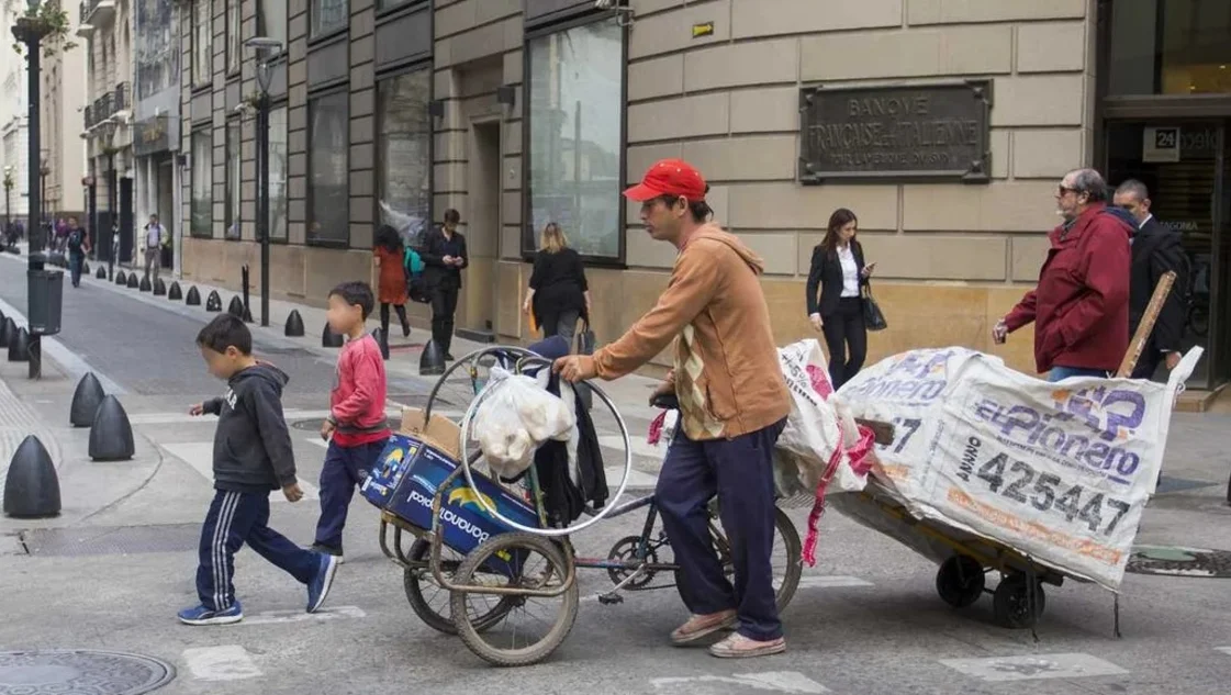 Según un informe del INDEC, el 10% más rico de la población gana 15 veces más que el 10% más pobre