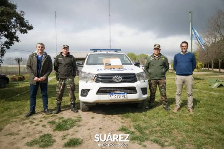 Coronel Suárez, primer municipio bonaerense en entregar un equipo Starlink al Comando de Prevención Rural