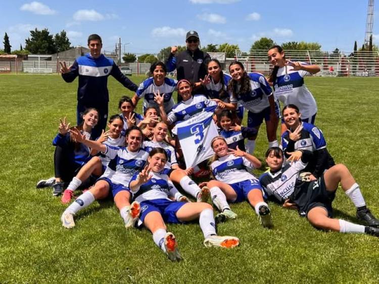 Fútbol Femenino Racing vencio a Independiente SJ  3 a 2