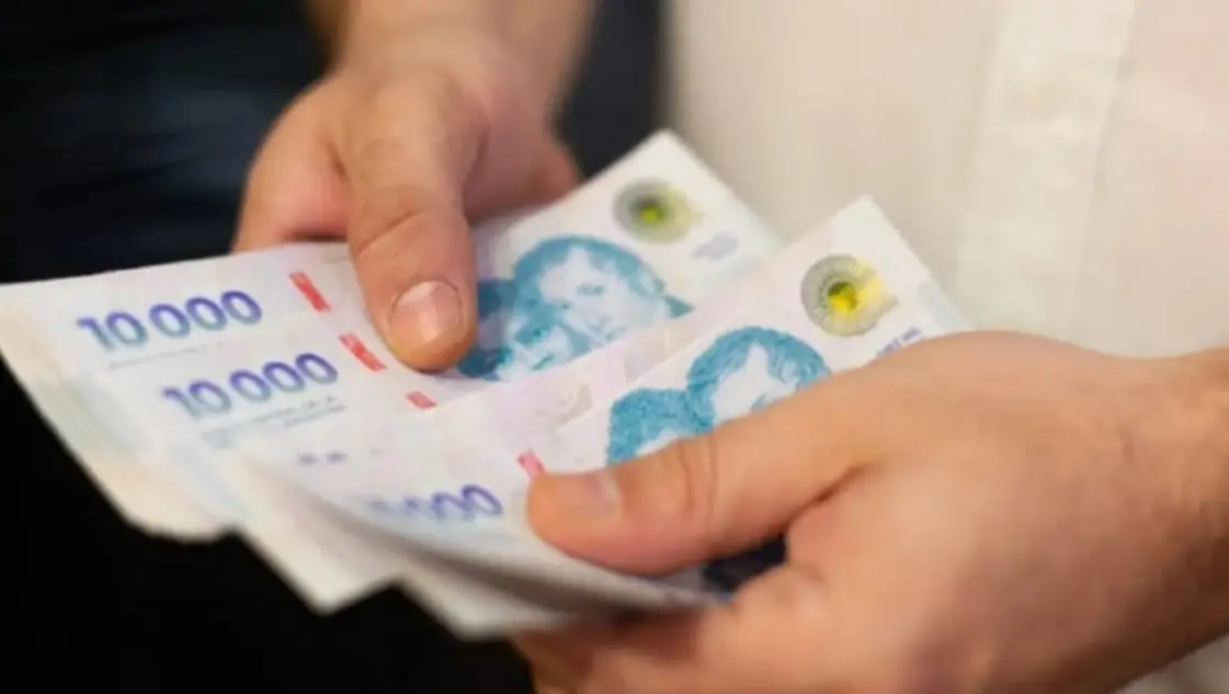 Una vez más el Gobierno definirá por decreto el aumento del Salario Mínimo Vital y Móvil