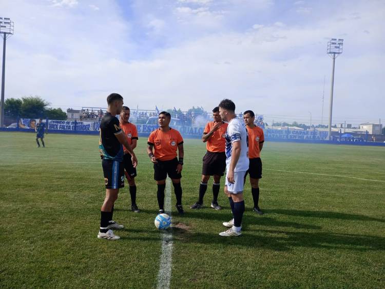 El Progreso y Blanco y Negro ganaron y siguen en las eliminatorias
