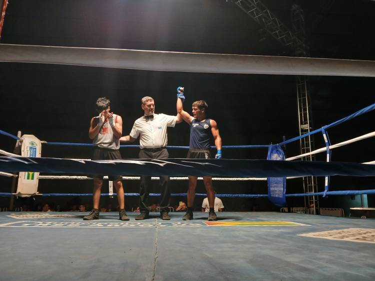 Boxeo profesional y amateurs en Independiente de Coronel Pringles