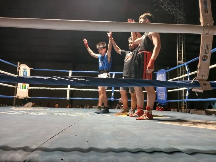 Boxeo profesional y amateurs en Independiente de Coronel Pringles