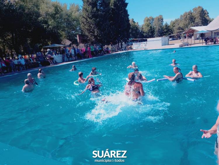 Fiesta Pool Party del Consejo de Personas Mayores