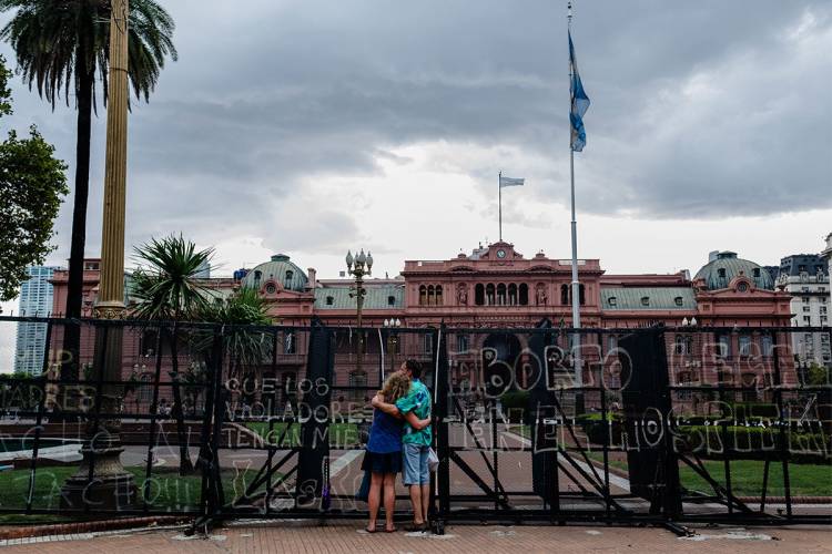 El Gobierno prohíbe el ingreso de todos los periodistas acreditados a Casa Rosada por primera vez en la historia