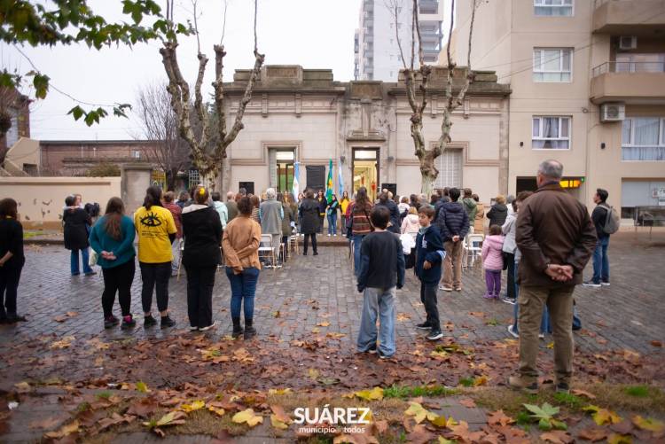 La Escuela de Educación Artística N° 1 ya lleva el nombre de "Manuel Aguirre"