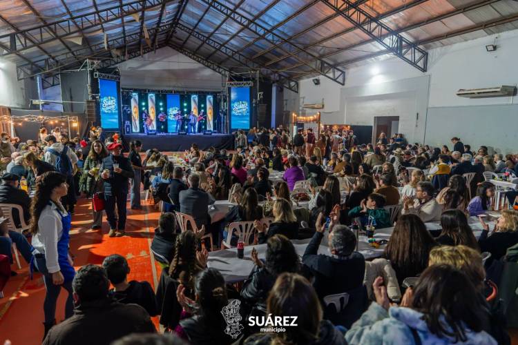 SUÁREZ FOLKLORE VIVIÓ SU PRIMERA GRAN NOCHE